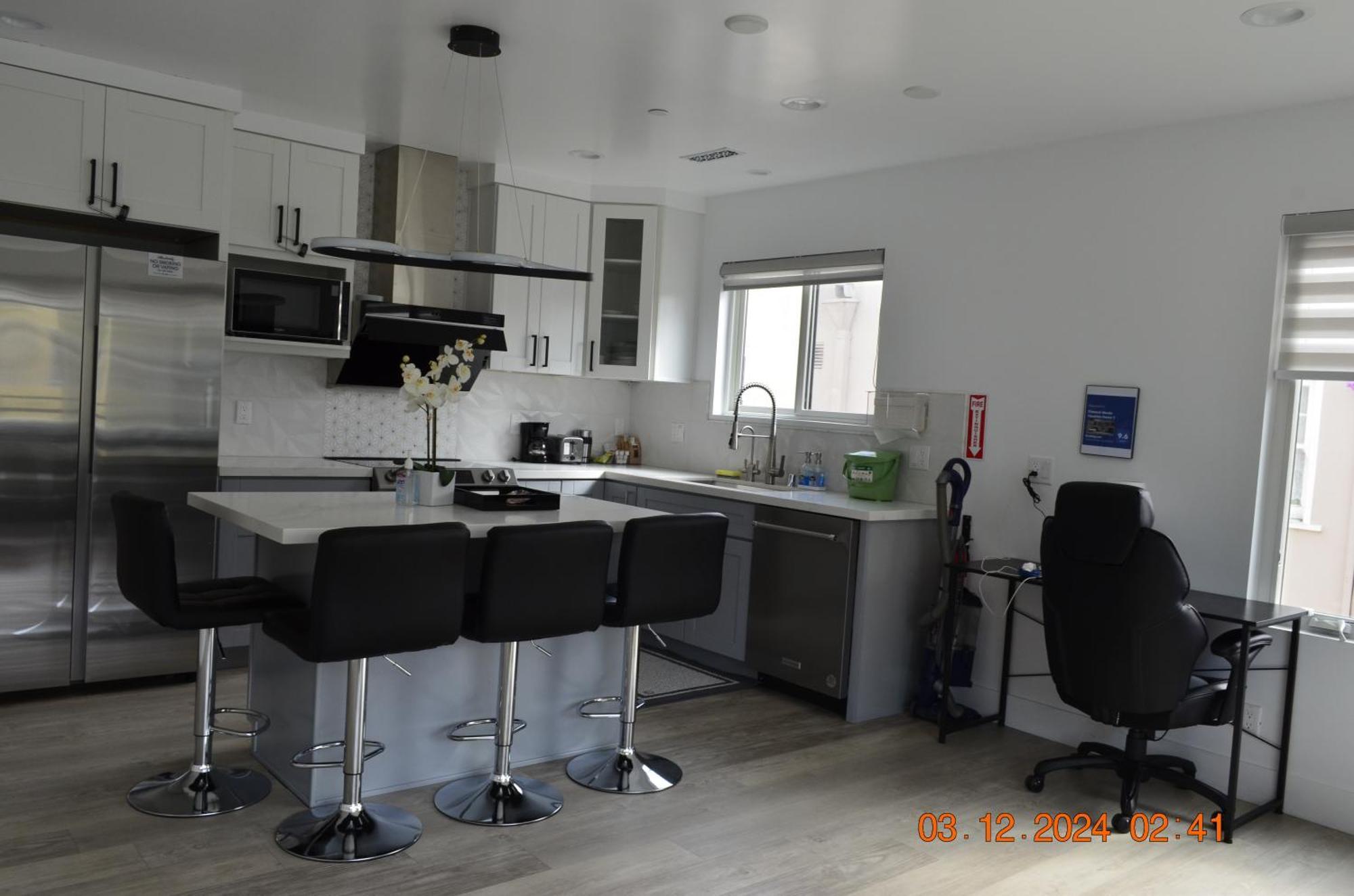 Dimond Abode Vacation Home #1 Oakland Dimond District ภายนอก รูปภาพ